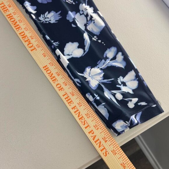 Athleta Navy White Floral 7/8 Leggings Large Salutation Stash - Picture 5 of 7